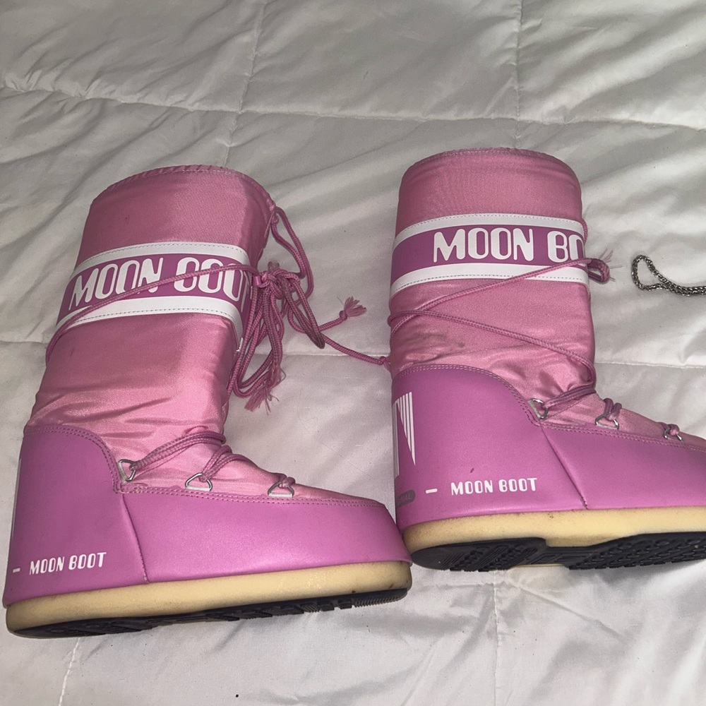 Pink Icon Moon Boots